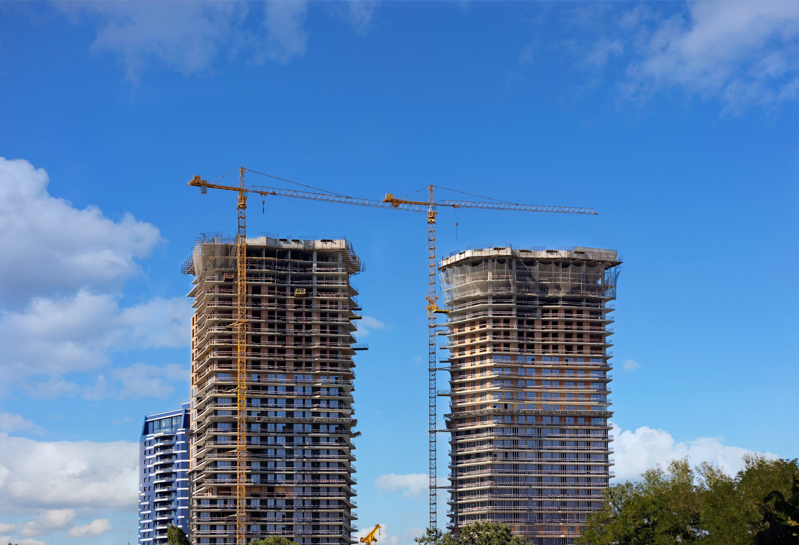 $300M, 675 Unit Dual Tall Tower Project Contract Negotiated